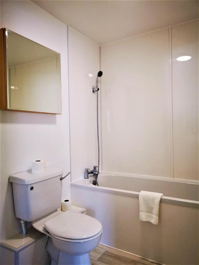 Marina Living With Parking, Balcony, Quiet And Secure Daire Brighton Dış mekan fotoğraf