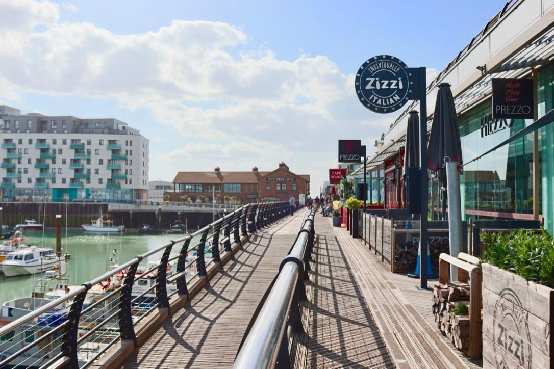 Marina Living With Parking, Balcony, Quiet And Secure Daire Brighton Dış mekan fotoğraf