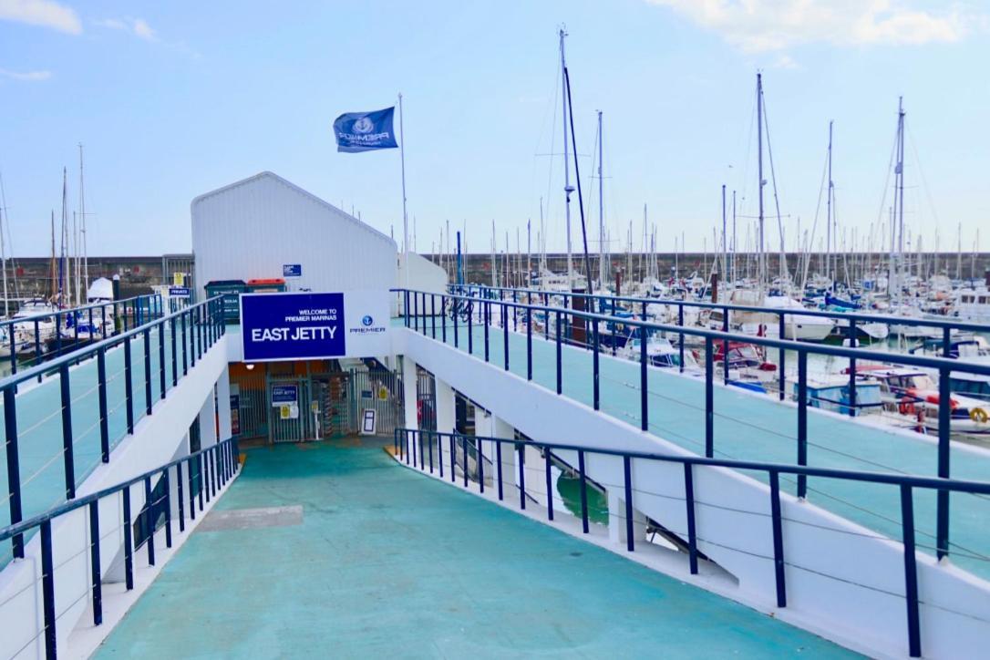 Marina Living With Parking, Balcony, Quiet And Secure Daire Brighton Dış mekan fotoğraf